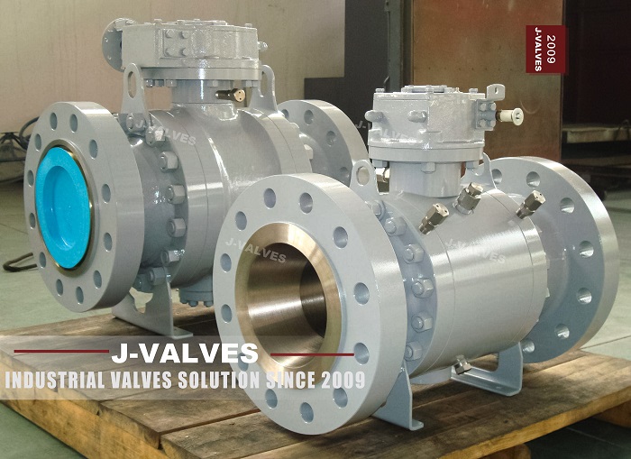Каковы основные характеристики шарового крана J-VALVES с креплением на цапфе?