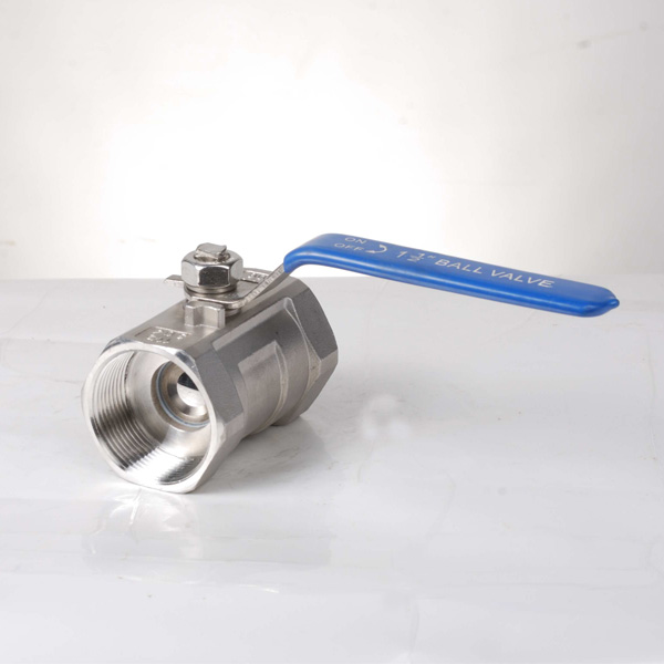 Шаровой кран из нержавеющей стали с одним корпусом и резьбовым соединением с уменьшенным портом